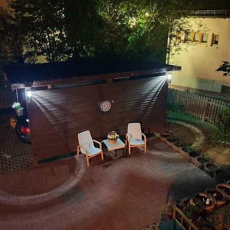 Feel Like / Fuhl Dich Zu Hause Daire Büchenbeuren