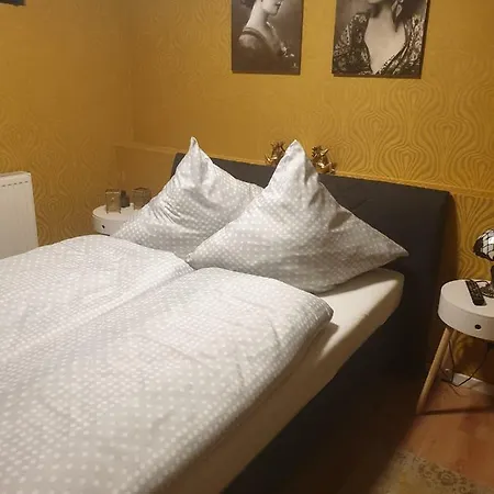 Feel Like / Fuhl Dich Zu Hause